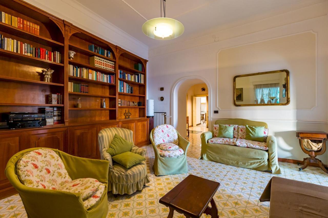 Villa Paola - Hidden Panoramic Garden And Terraces By Napoliapartments Kültér fotó